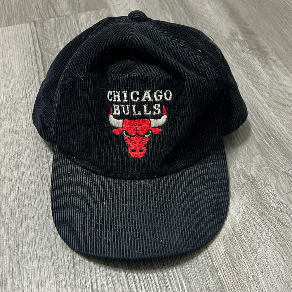 Vintage AmaPro Chicago Bulls corduroy zipper back hat/black/ one size